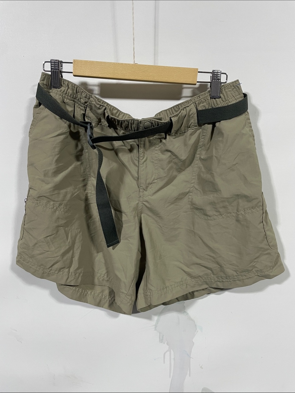 Columbia Olive Green Outdoor Shorts with Black Webbing Belt
